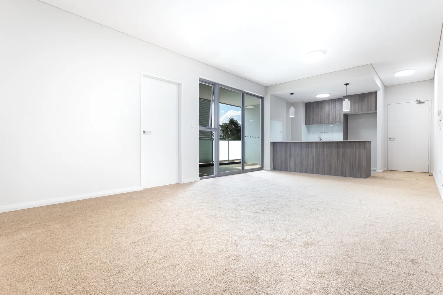 Rouse Hill Completed and Brand New