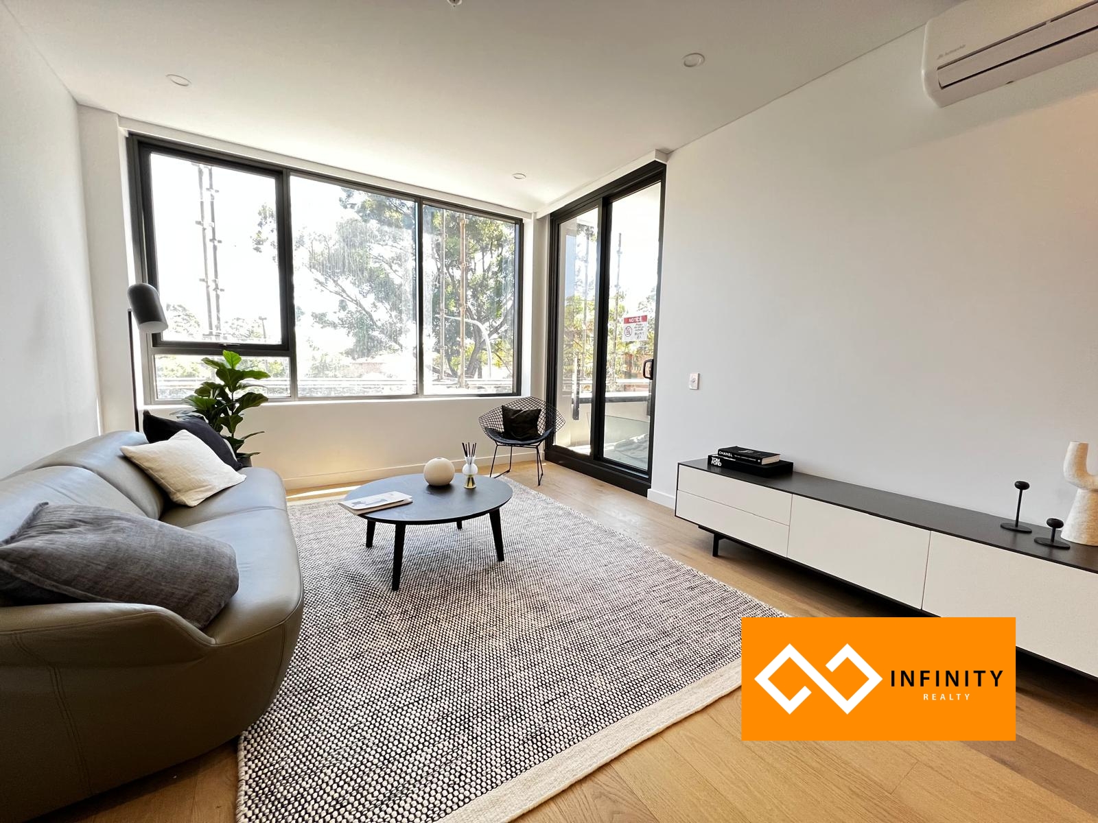 Spacious Luxury Apartment in the Heart of Bankstown